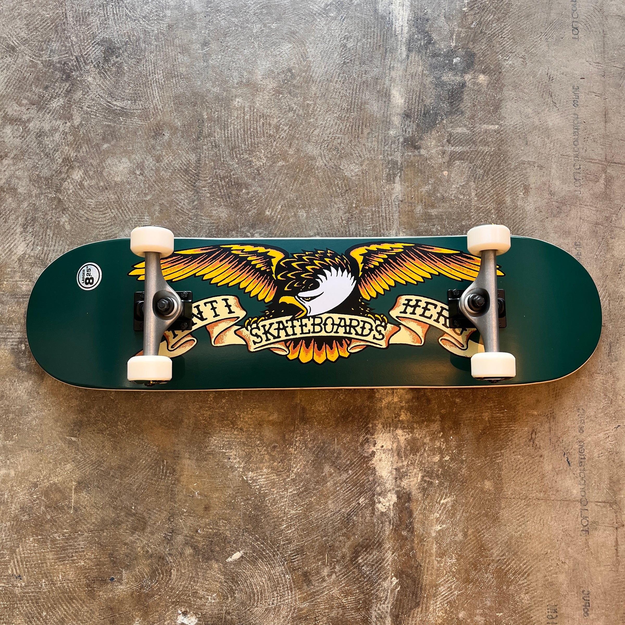 ANTI HERO] COMPLETE SKATEBOARD CLASSIC EAGLE 8.25 x 32.2 | Cambie
